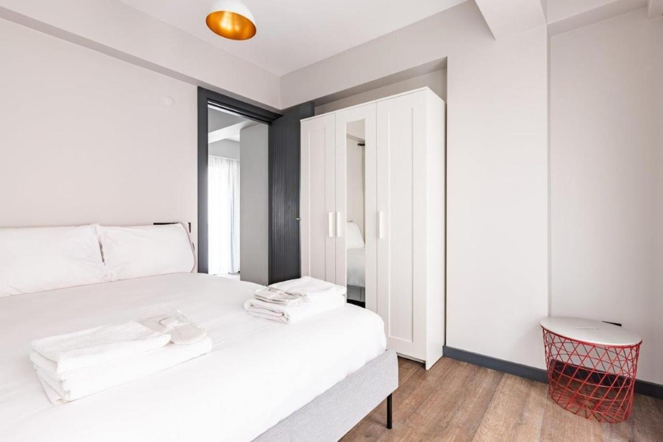 Cozy Bright Wparking 2bd1bath Home!#338 Appartement